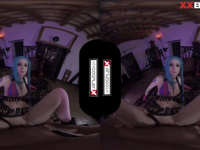 Emo Alessa Savage will get best of you VR Porn