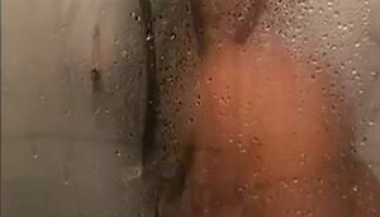 Sexy shower video with cute teen girl (Amateur Homemade)