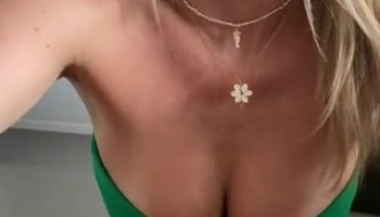 Lily Rose Porn in Hot Green Dress