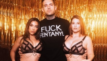 La Sirena And Lena The Plug – Threesome From PlugTalk