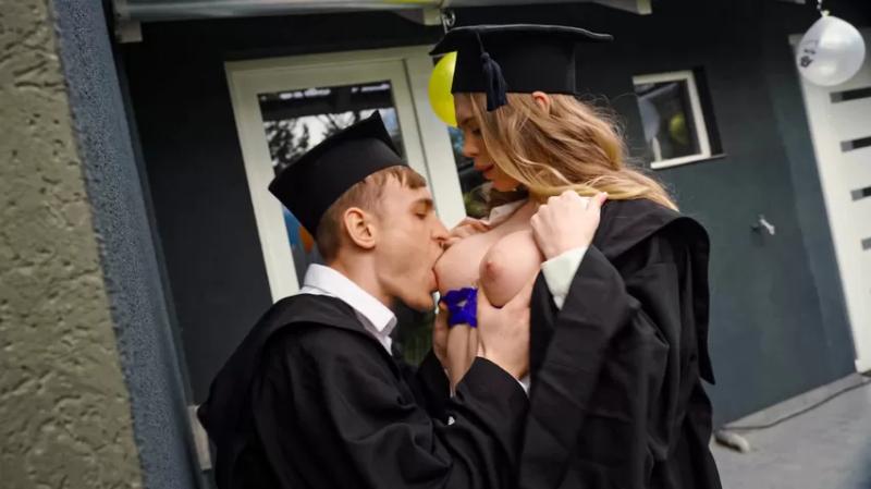 Sneaking Sex on College Graduation