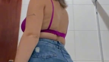 Danicoelhinhaa Blonde Chick Showing Off Her Ass Tiktok Video