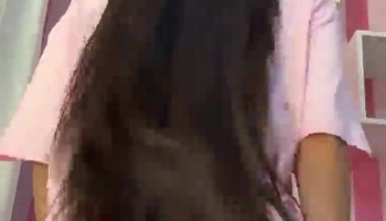 Julianabonde Dark Hair Chick Twerks Her Booty on Cam Video