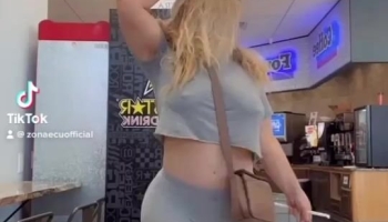 Zonaecuofficial Busty Blonde Exposed Her Curvy Figure While Doing Tiktok Video