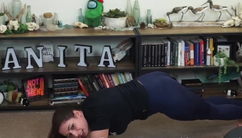 Sweet Anita Ass Jiggle Yoga Pants Twitch Clip