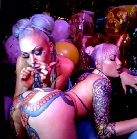 Cocaine tribute two lesbian coke whores coke sluts coke party tattooed