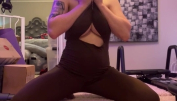 Lizkatzofficial Teasing Huge Tits While Sexy Dance Onlyfans Video