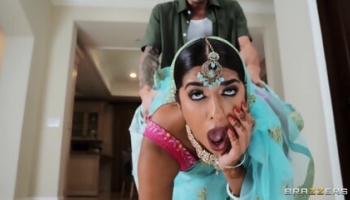 A Bollywood Tail – Jasmine Sherni And Angel Gostosa