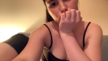 Maikonudes Exposing Her Shaved Pussy While Live Streaming Video