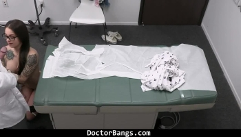 Youth with glasses compiles for convivial erotic close examination by doctor – doctorbangs porn video