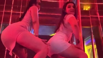 Andyytok Sexy Babe Shaking Booty On Cam With Her Friend Video
