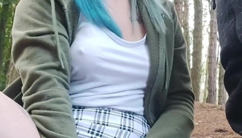 Blowjob & Squirt In The Woods