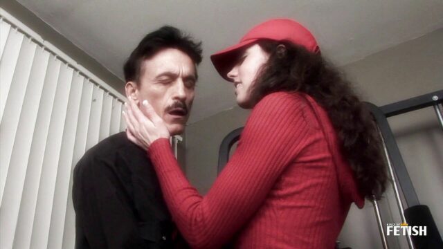 Teen babes fuck with old men: Brunette teen with curly hair gets banged in the gym – Dirty Harry – Family Role Playing