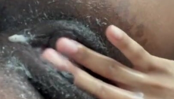 Astonishing ebony pussy getting fingered - That shit looks CREAMY and TASTY AF