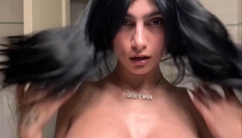Mia Khalifa Nipples Flash Weird Tits Onlyfans Leak
