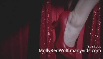 MollyRedWolf Plays Jessica Rabbit For Her Horny Boyfriend