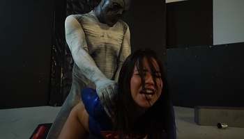 Supergirl wird doggy gebumst