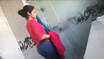 Hairy Pussy 20yo Niece Secretly Recorded While Having Bath & Wearing Dree