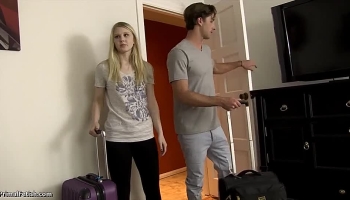 Mit Sex weckt ihn das blonde Girl auf