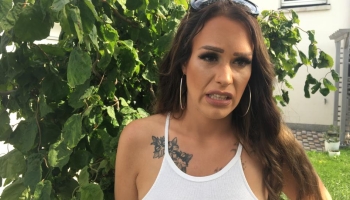 Die vollbusige Deutsche Sarah Star lässt sich casten und vögeln