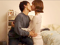 結城結弦 夫婦経営のヘアサロンで夫の目を盗みながら孤独な心を埋めるように客の男性を密かに誘惑し仕事終わりの店内で激しく身体を重ね合う美人美容師の浮気H 黒川すみれ SENZURI TUBE 女性のための無料アダルト動画