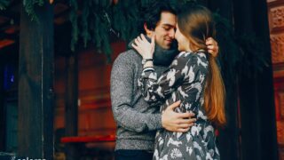 How a couple pose forms sweetness in a relationship?
